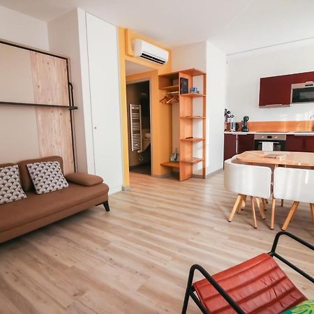 Les Halles Positives, Draps Compris Sarlat-la-Canéda Eksteriør billede